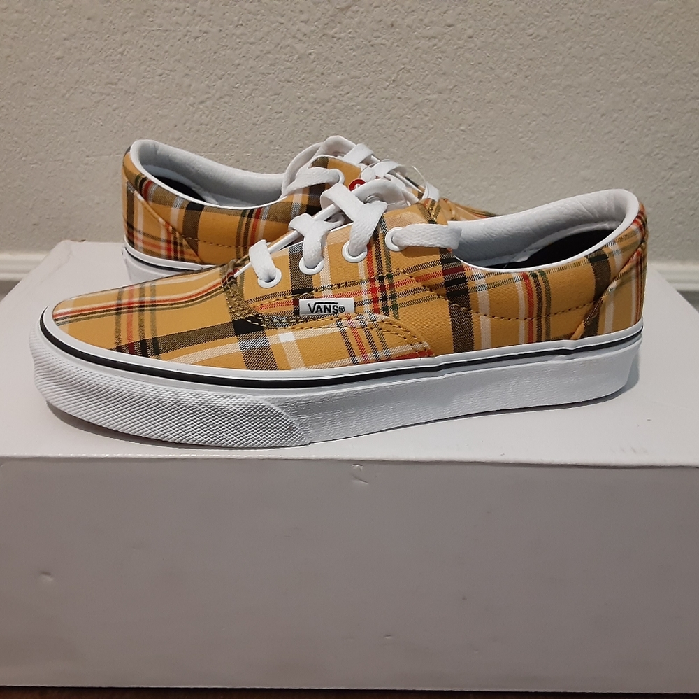 Vans - Picture 3 of 4